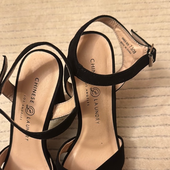 Chinese Laundry Black Heels with Crossed Straps - Picture 4 of 6